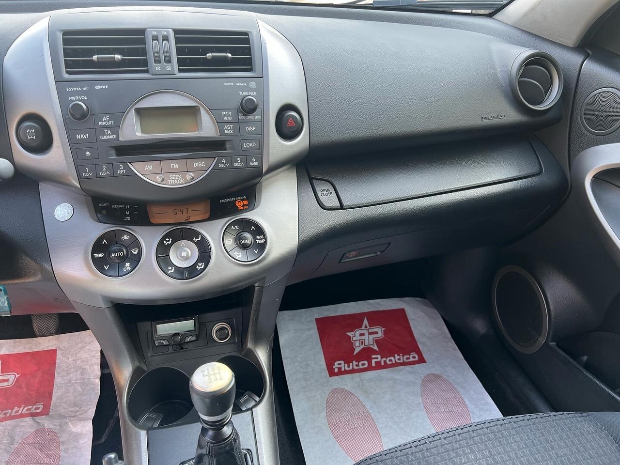 Toyota RAV 4 RAV4 2.2 D-4D 136 CV Sol