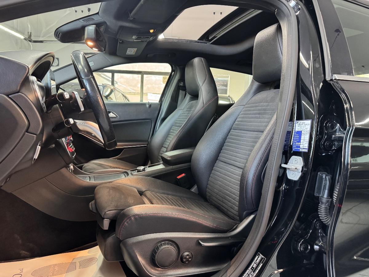MERCEDES GLA 200 d Automatic AMG TETTO/ RETROCAMERA/ NAVI
