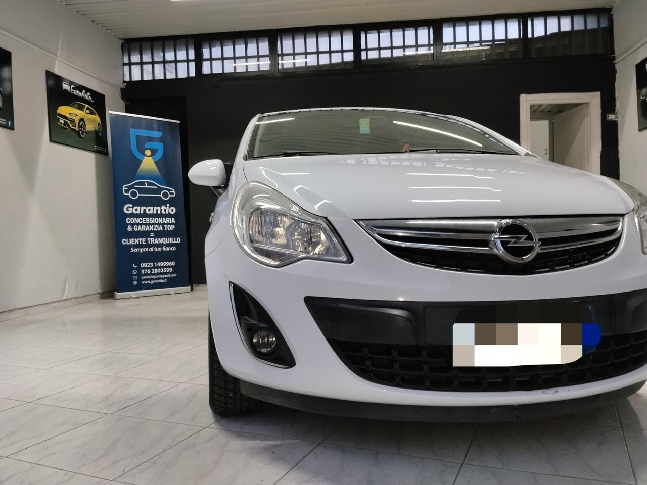 Opel Corsa 1.2 benzina 2011 CON GARANZIA