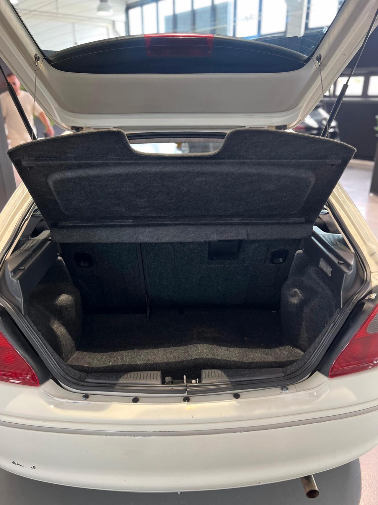 Rover 200 211i cat 3 porte Dual airbag