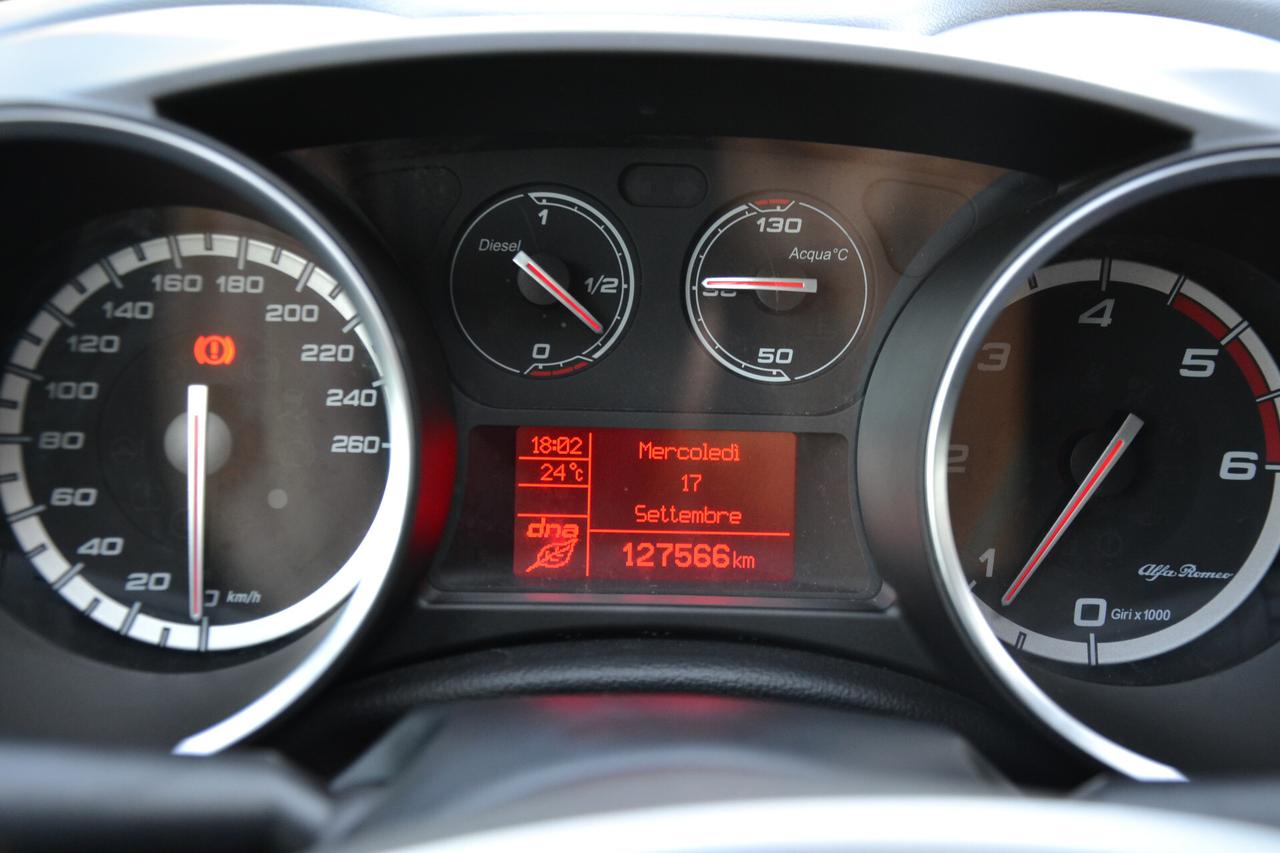 Alfa Romeo Giulietta 1.6 JTDm-2 105CV DISTINCTIVE **DISTRIBUZIONE OK**