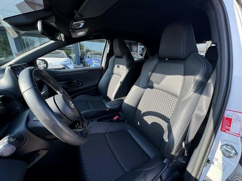 Toyota Yaris Hybrid Style MY22