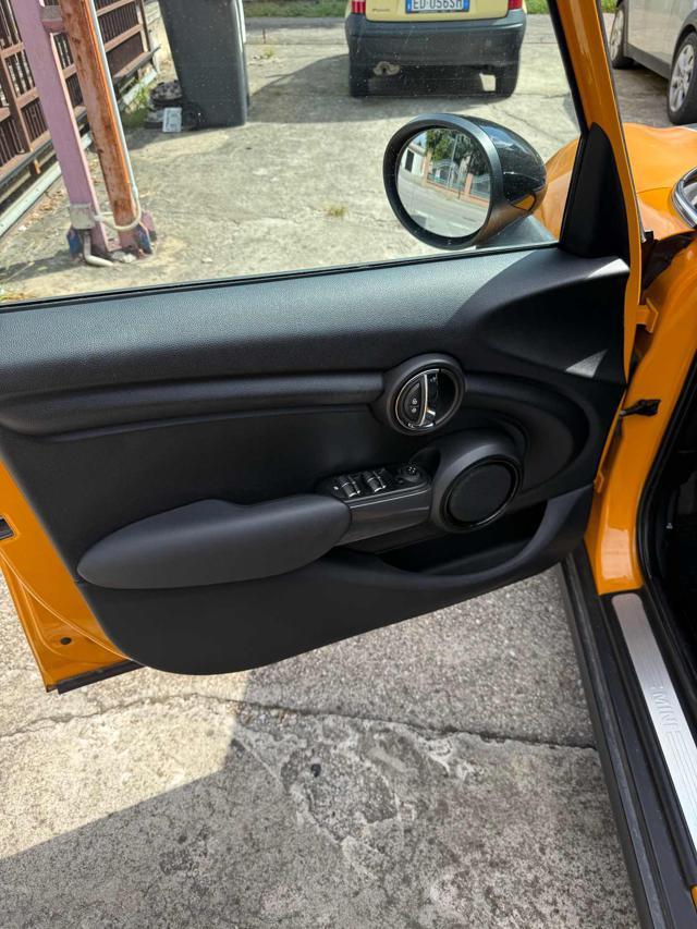 MINI Cooper 1.5 5 porte