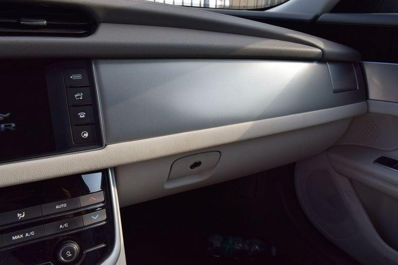 Jaguar XF XF 2.0 D 180 CV AWD aut. Prestige Business MOTORE ROTTO