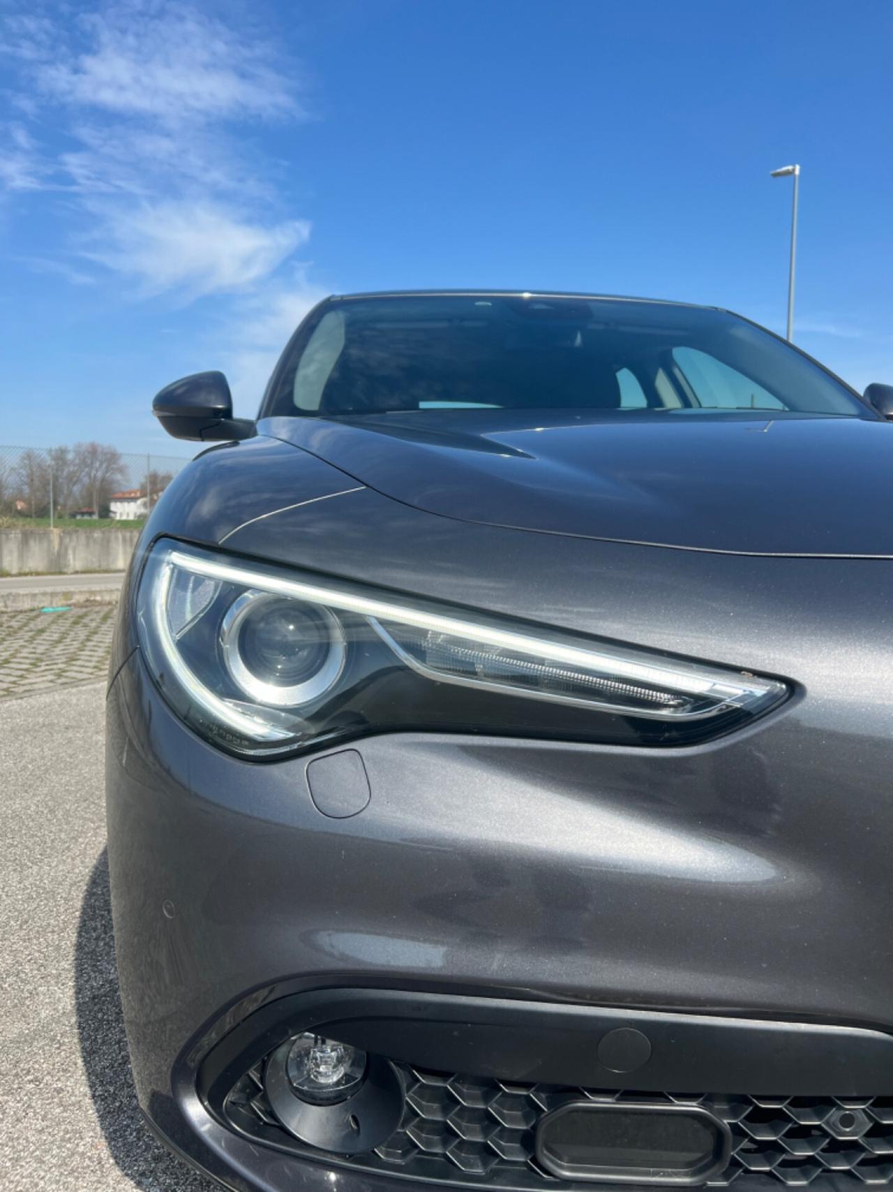 Alfa Romeo Stelvio 2.2 Turbodiesel 210 CV AT8 Q4 Executive