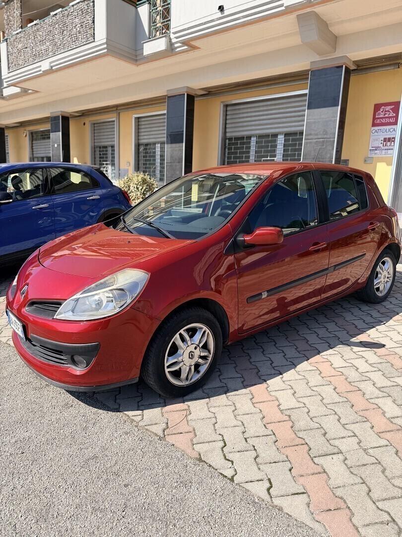 RENAULT CLIO 1.5 DCI 5P