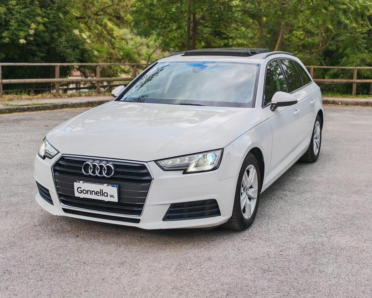 Audi A4 Avant 2.0 tdi ultra 150cv s-tronic TETTO PANORAMICO E APRIBILE