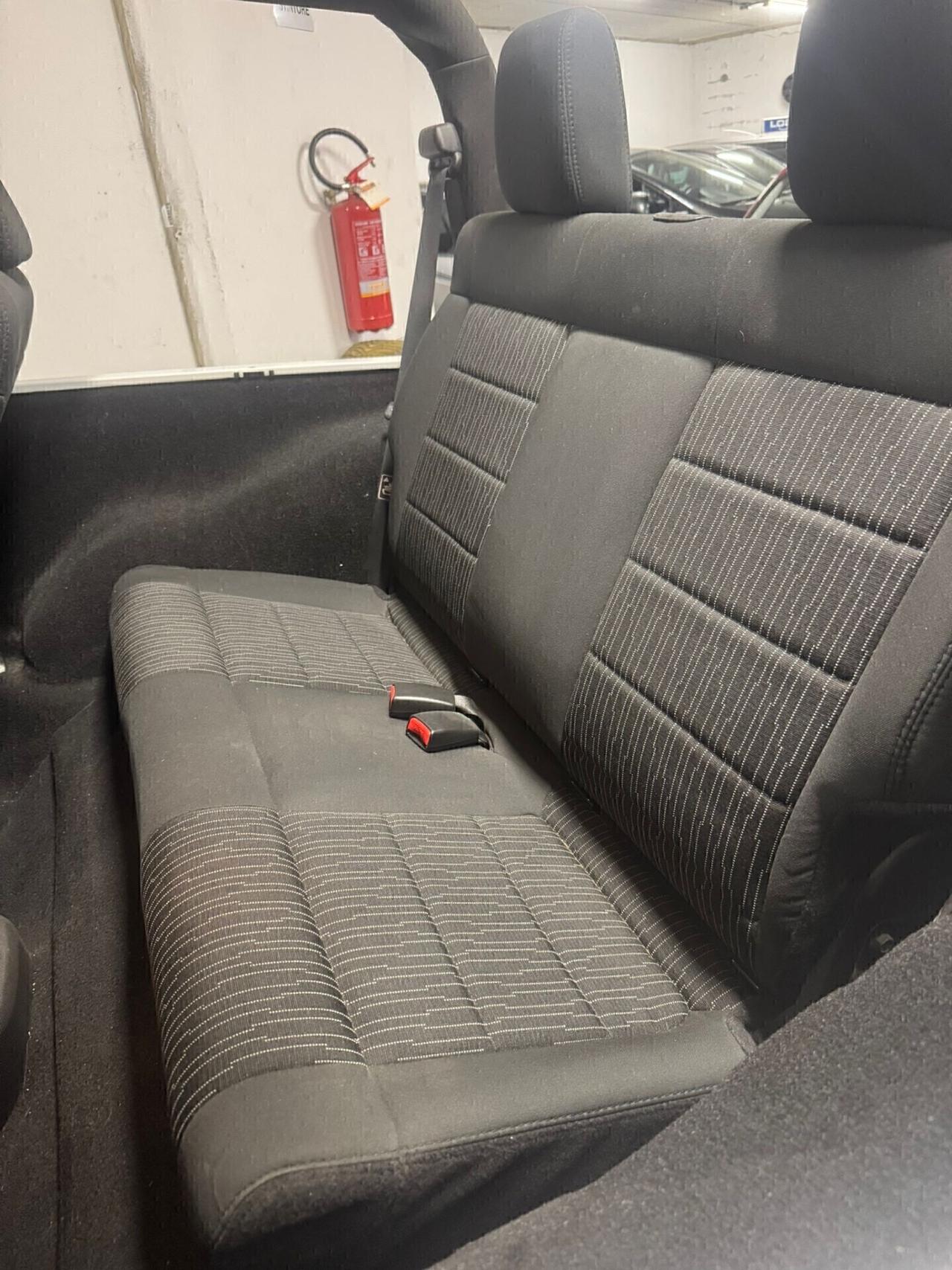 Jeep Wrangler 2.8 CRD DPF Sahara Auto 2013