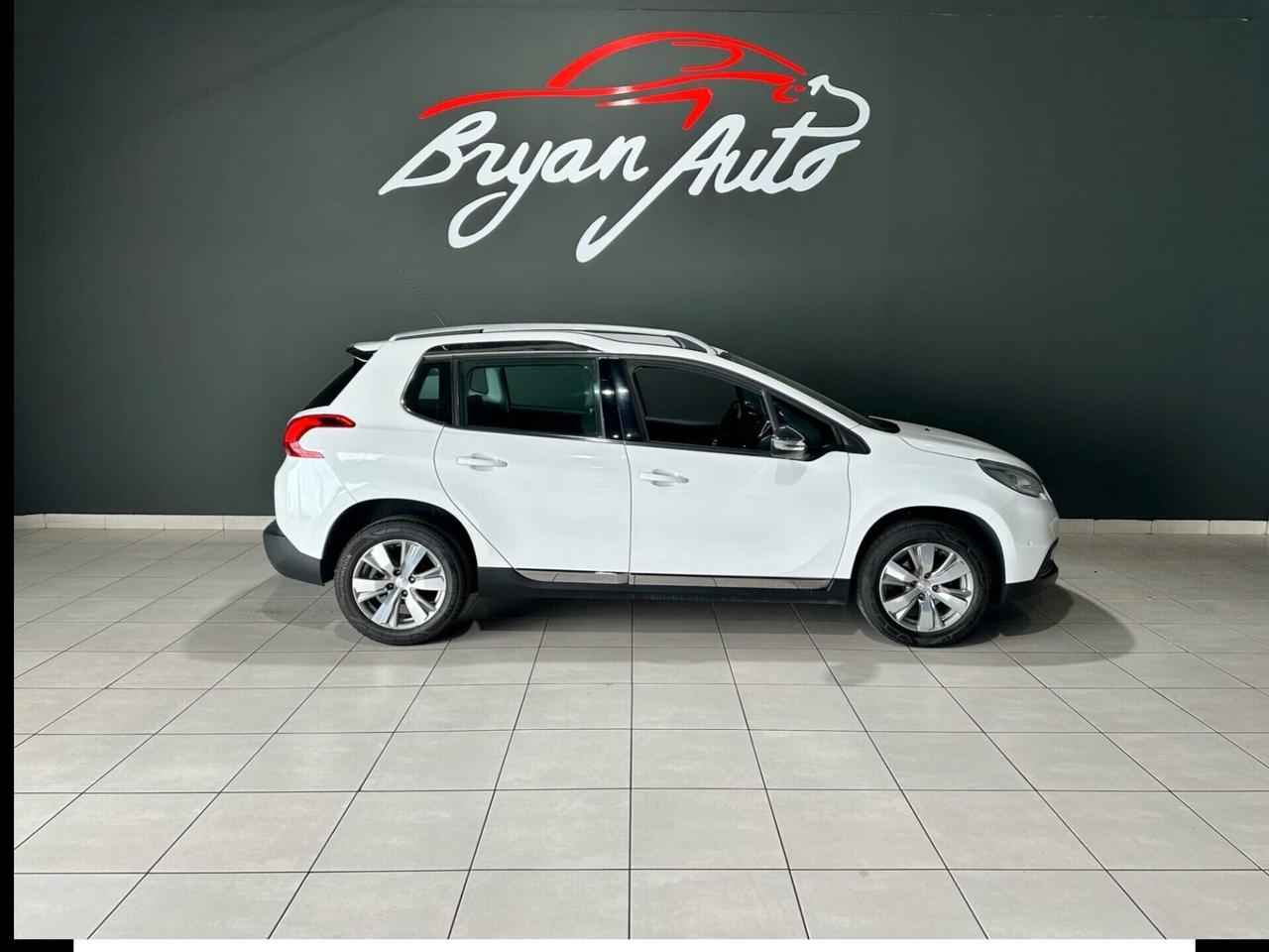 Peugeot 2008 PureTech 1.2 82 Allure 12V