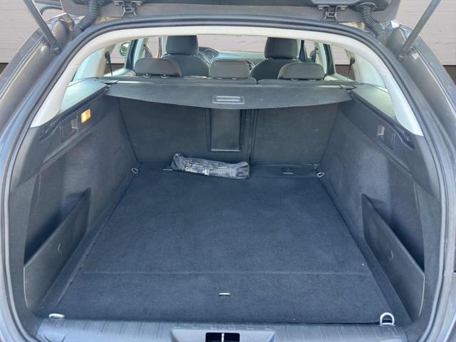 PEUGEOT 308 BlueHDi 130 S&S EAT8 SW Business