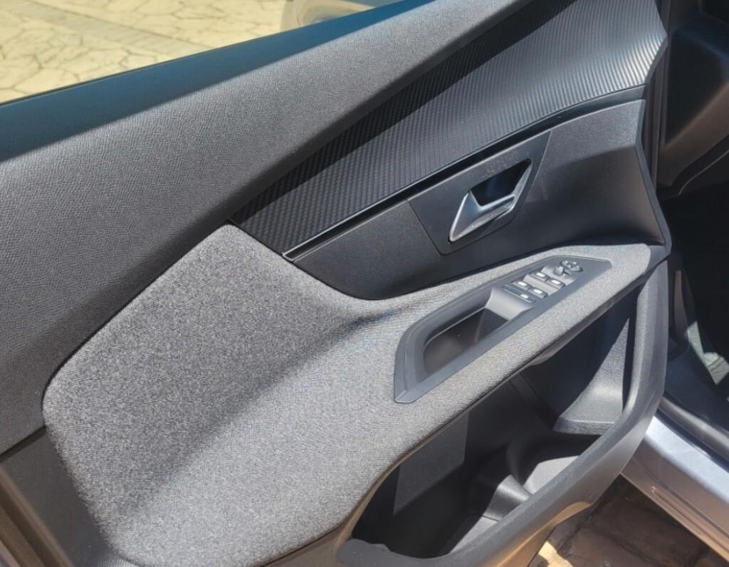 Peugeot 3008 BlueHDi 130cv S&S EAT8 Active PERFETTA