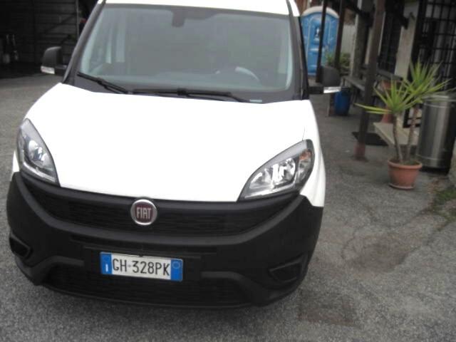 Fiat DOBLO' 1.6 105 CV FATTURABILE 3 POSTI FINANZIABILE