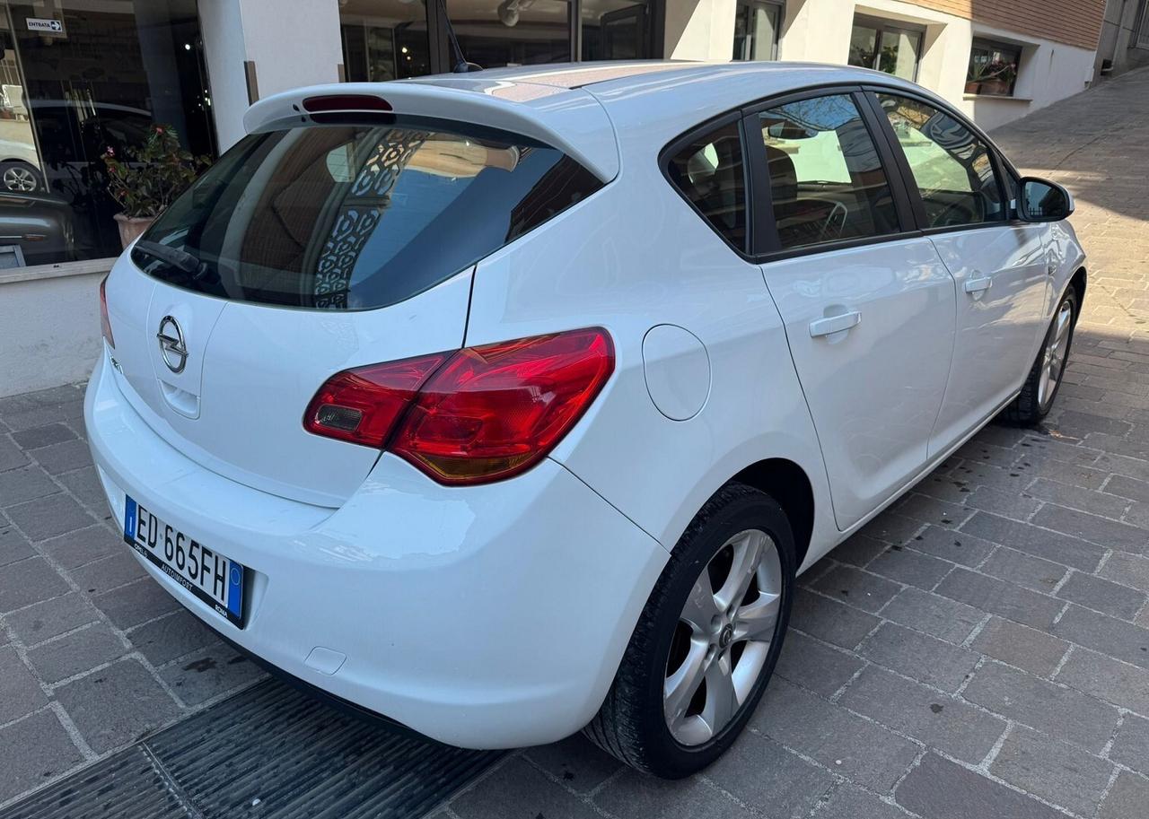 OPEL Astra 1.6 115CV 5P Cosmo IMPIANTO GPL UNIPRO