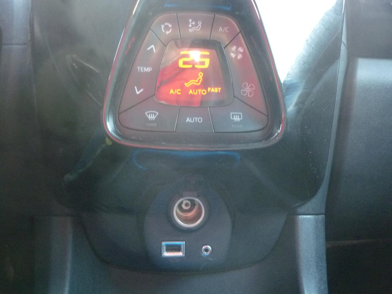 Toyota Aygo 1.0 VVT-i 72 CV 5 porte x-trend