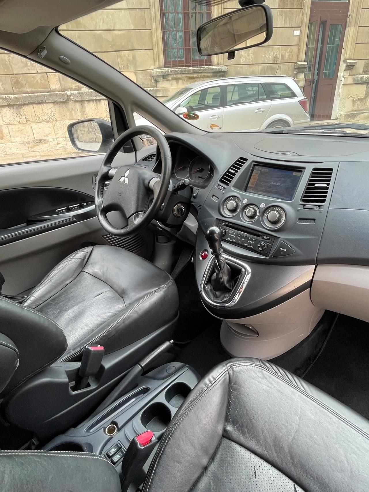 Mitsubishi Grandis 2.0 TDI 7 Posti