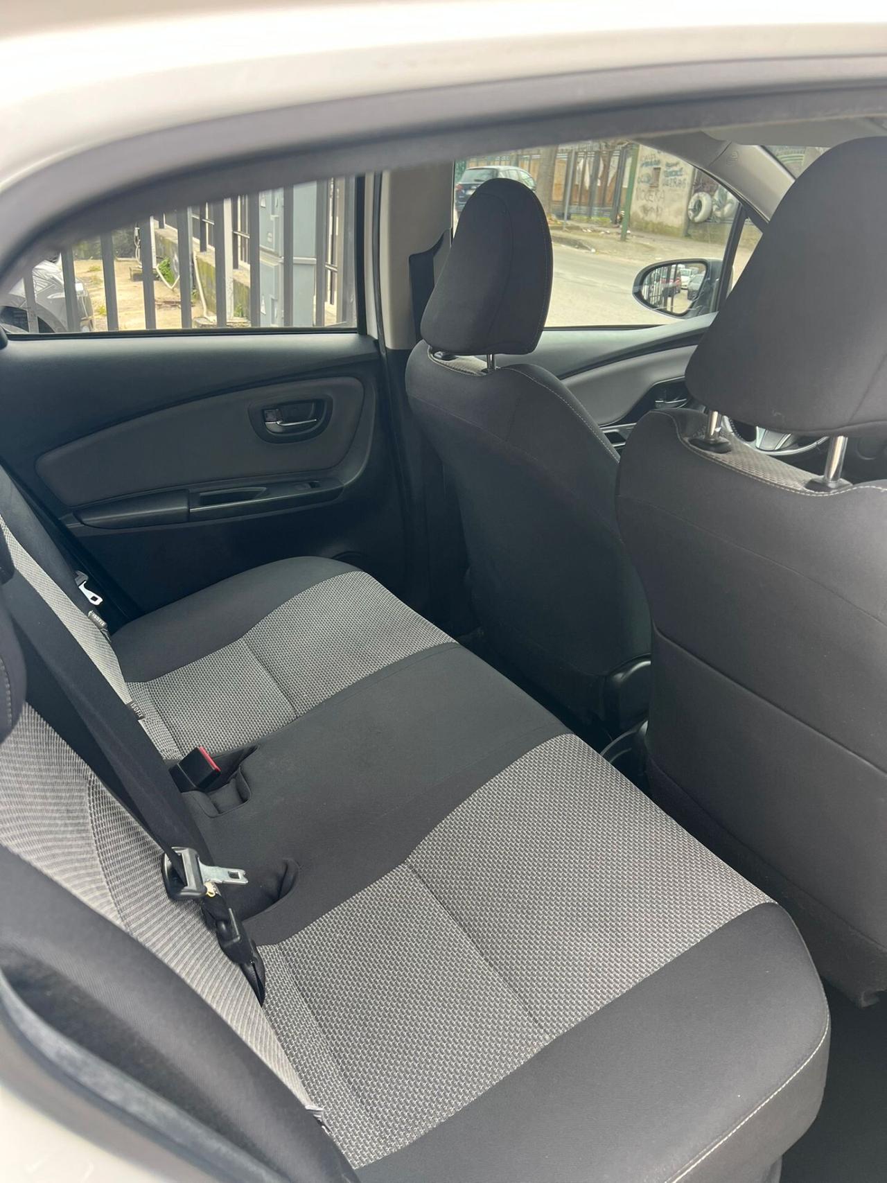 Toyota Yaris 1.5 Hybrid 5 porte Active