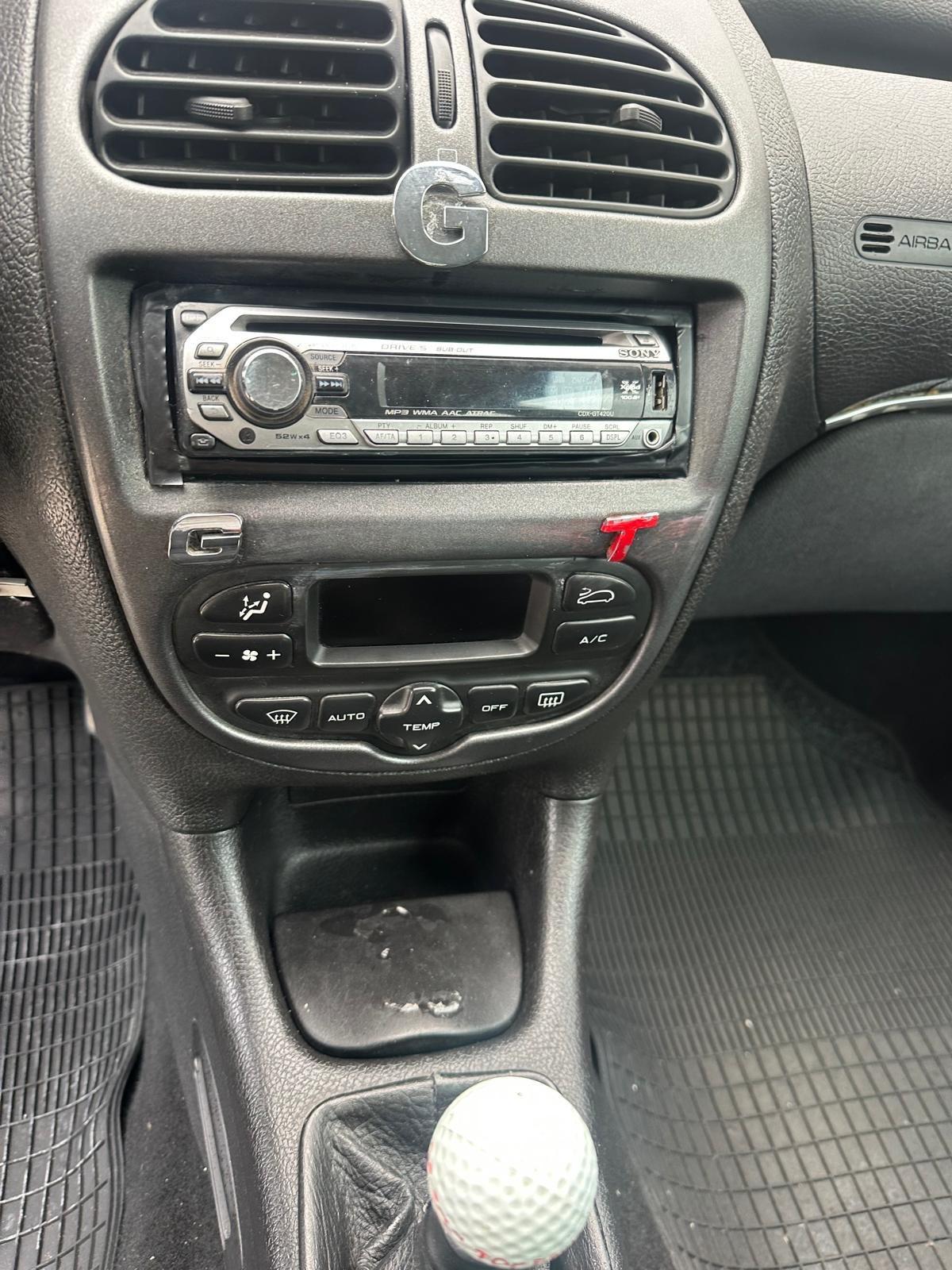 Peugeot 206 1.6 16V 3p. XS