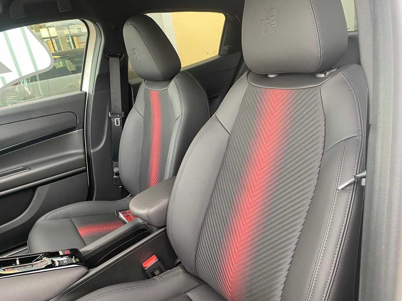 Alfa Romeo Junior 1.2 145 CV Hybrid eDCT6 Speciale