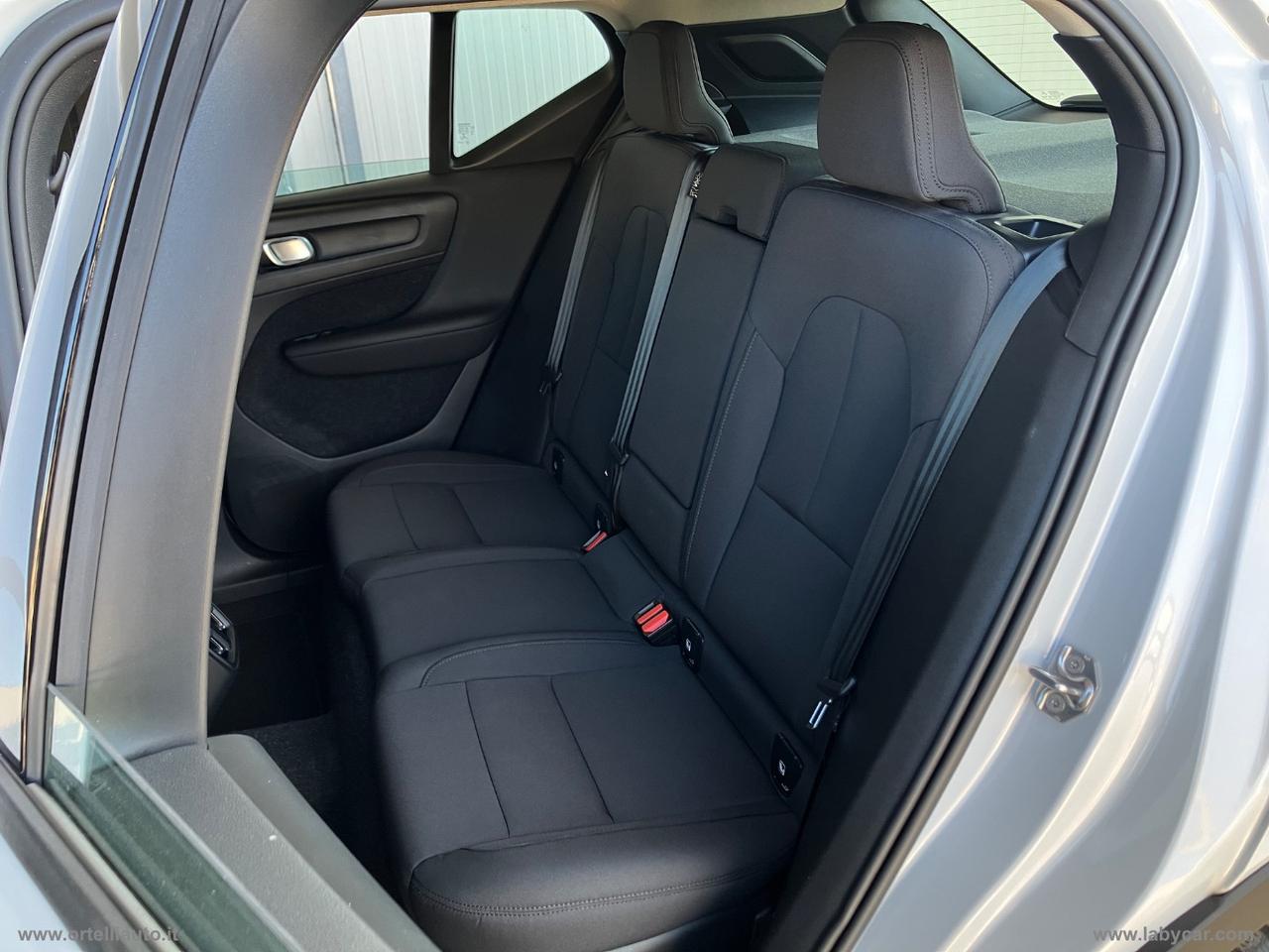 VOLVO XC40 D3 AWD Geartronic Momentum Pro IVA DEDUCIBILE