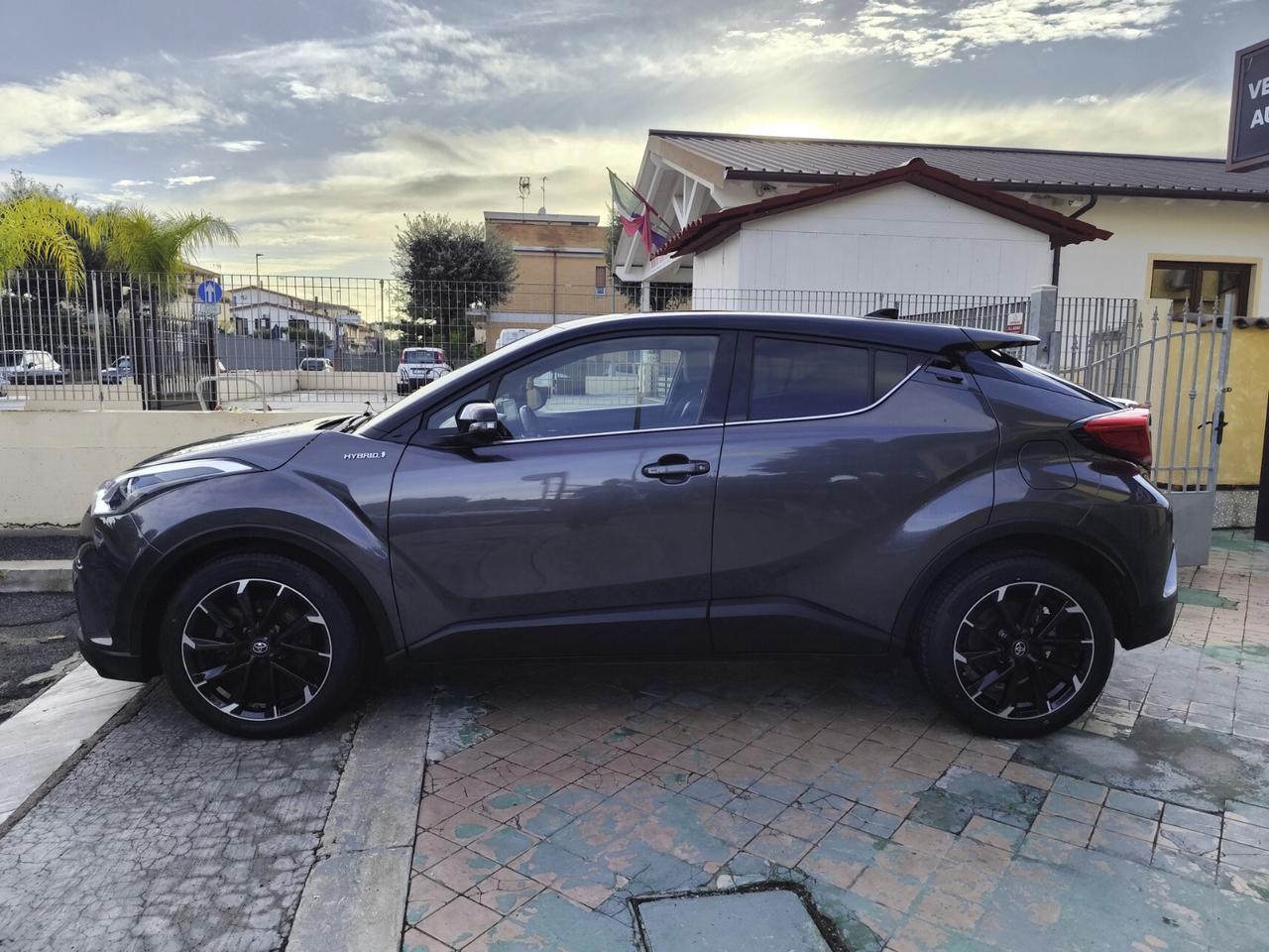 Toyota C-HR 1.8 Hybrid E-CVT Style Sport