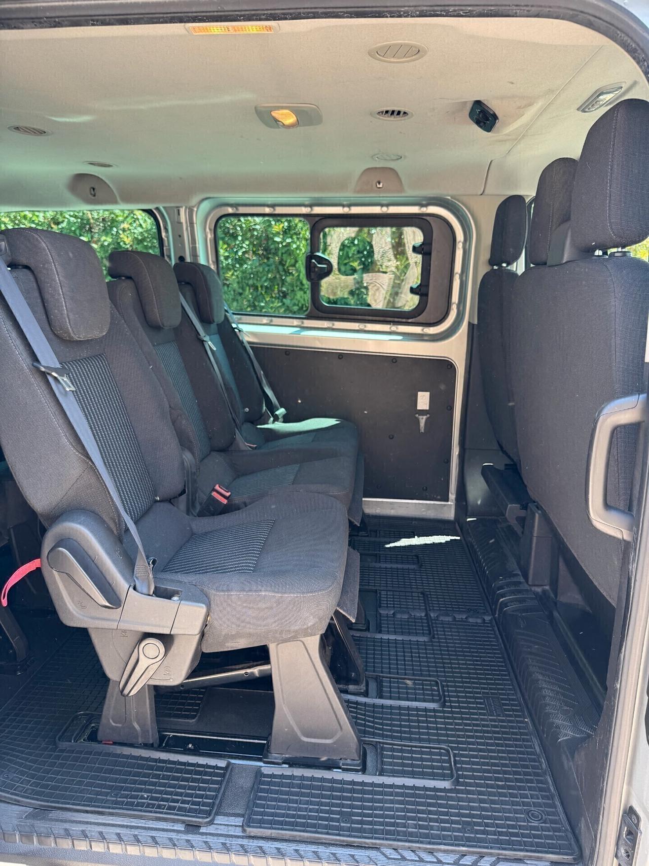 Ford Tourneo Custom 9 posti 2014