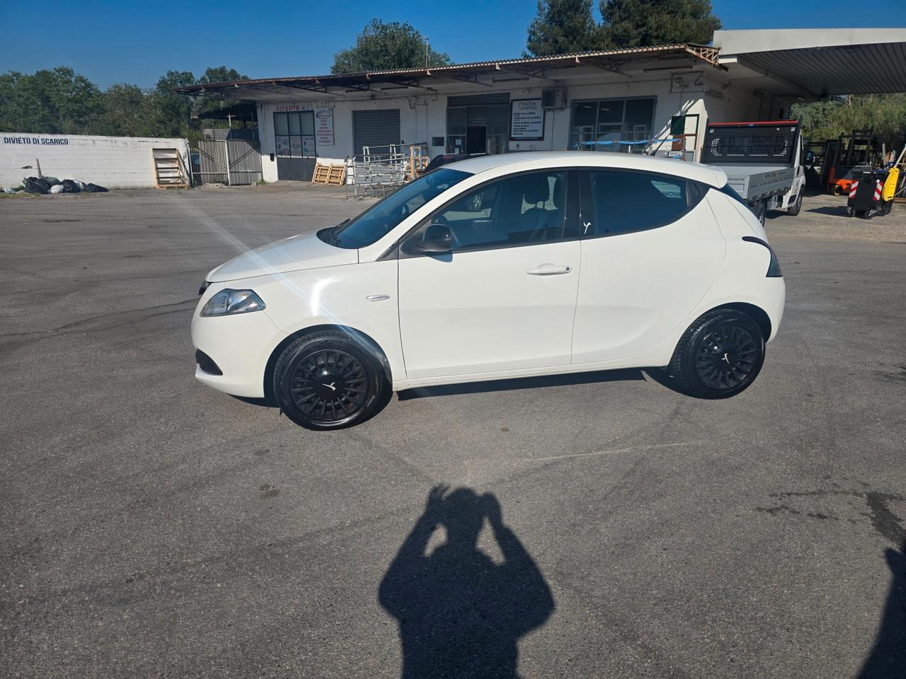 Lancia Ypsilon 1.2 69 CV 5 porte GPL Ecochic Gold