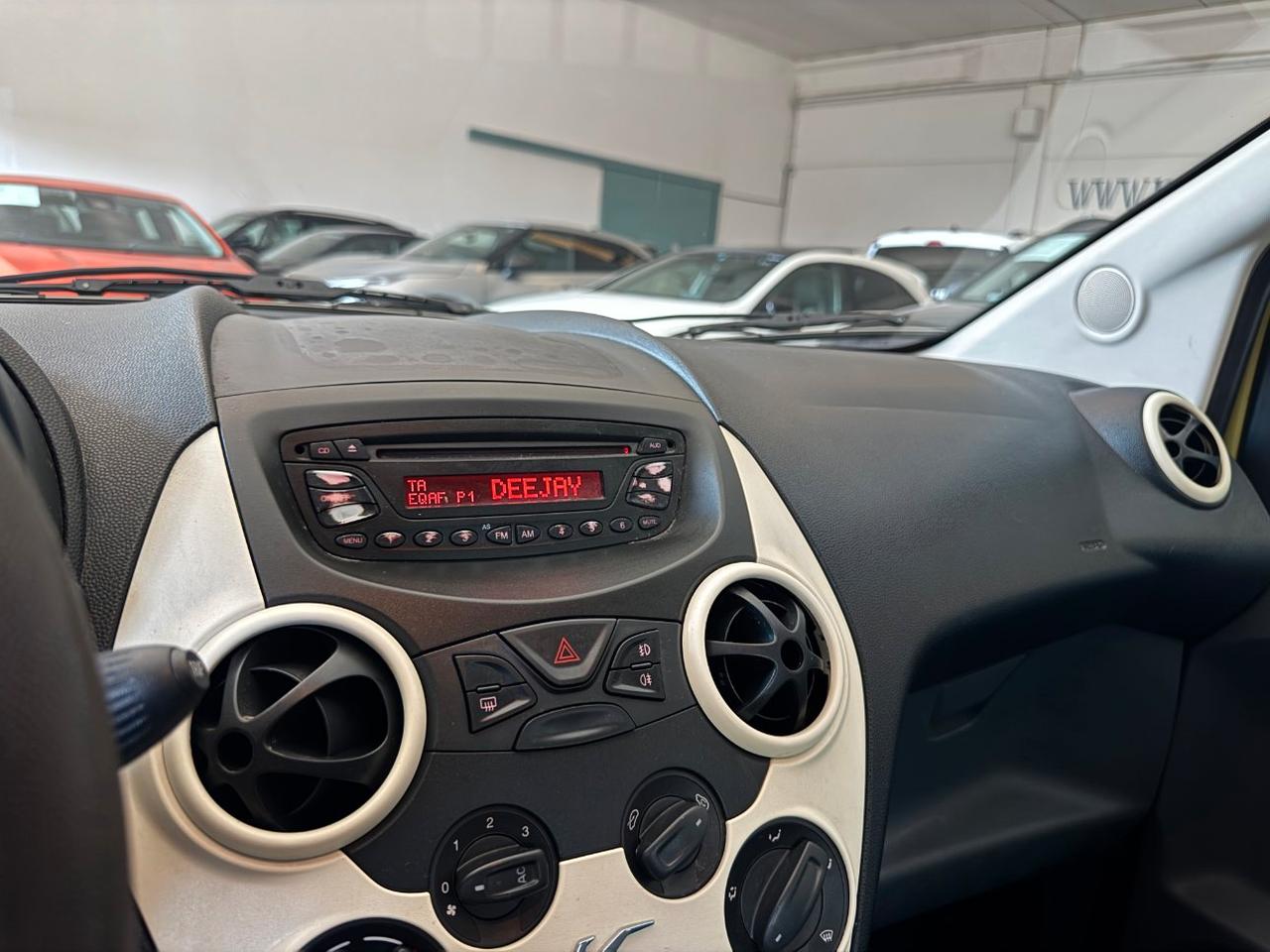 Ford Ka 1.2 + 69cv