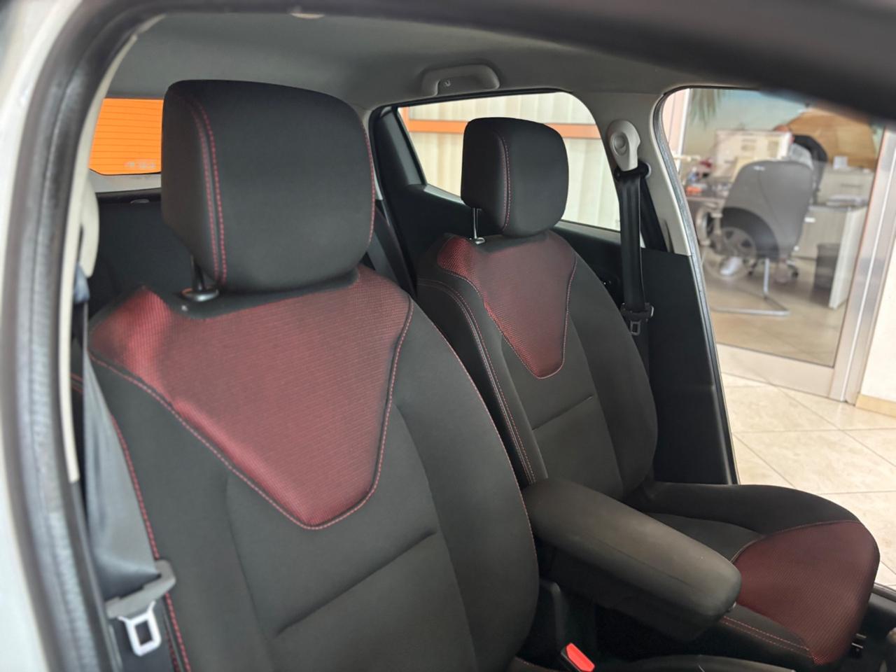Renault Clio 1.2 75CV GPL 5 porte Live ok neopatentati