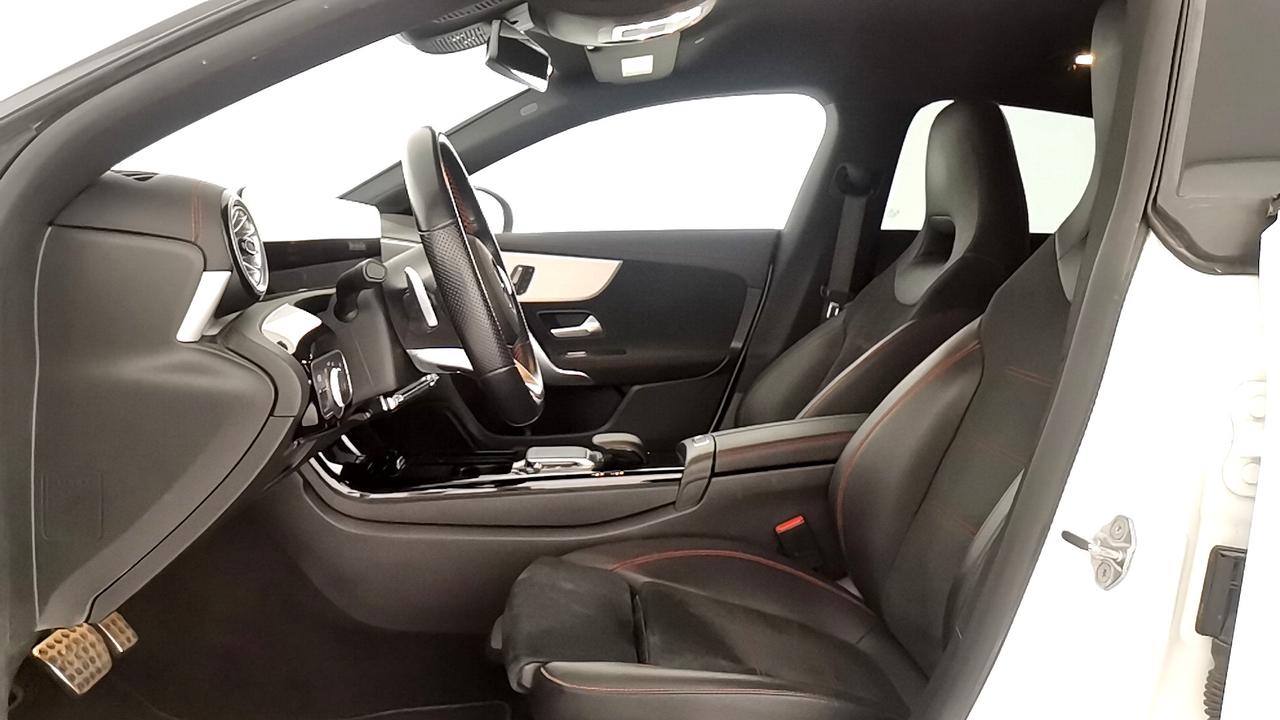 Mercedes-Benz CLA Sh.Brake - X118 - CLA Shooting Brake 200 d Premium auto