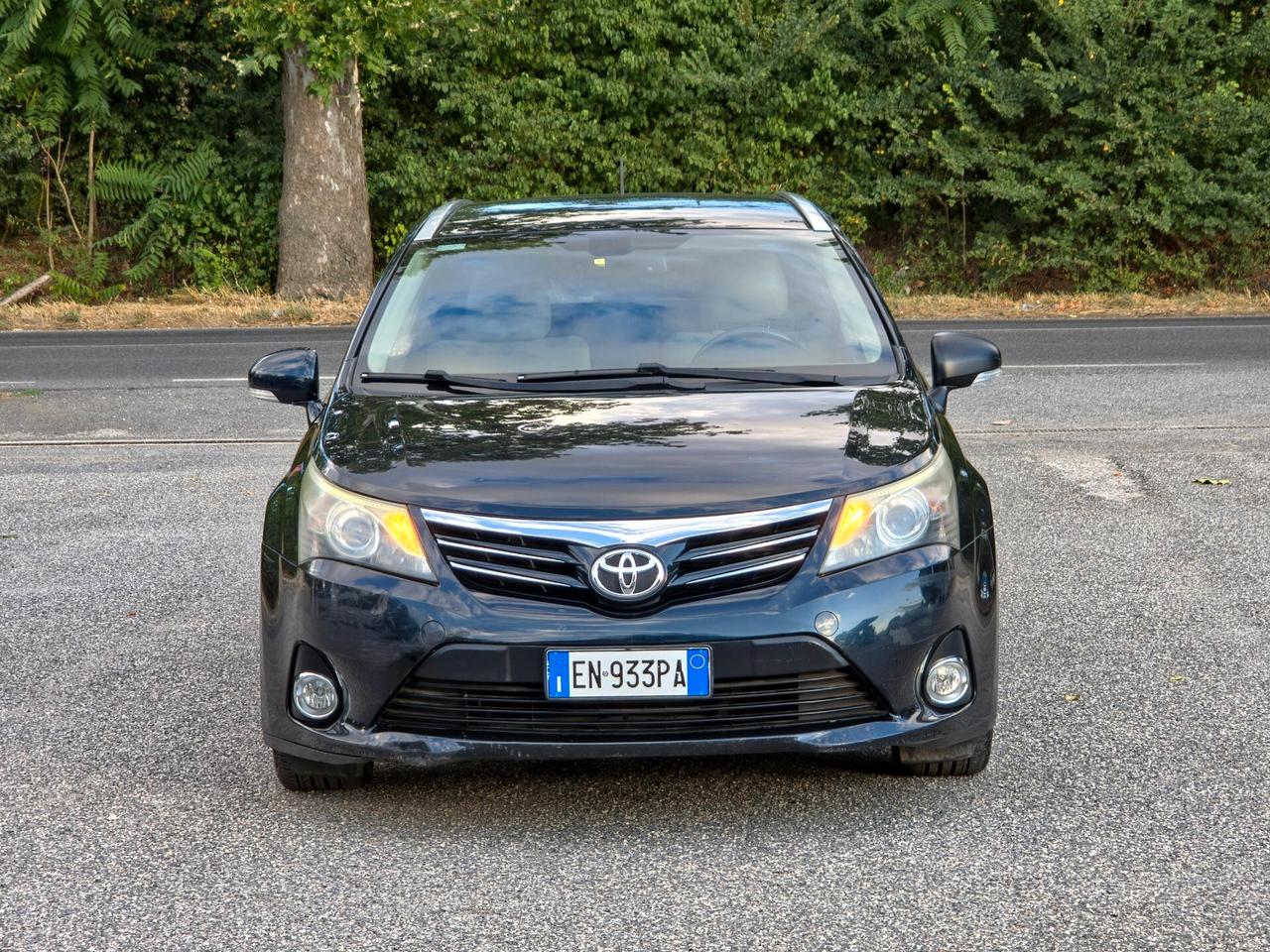 Toyota Avensis 2.2 D-4D Wagon Lounge 2012-E5B Manuale