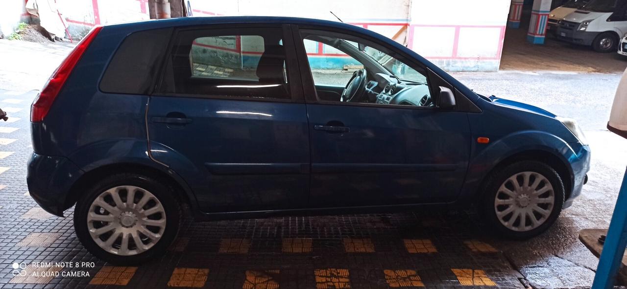 Ford Fiesta 1.2 16V 5p. Ghia GPL