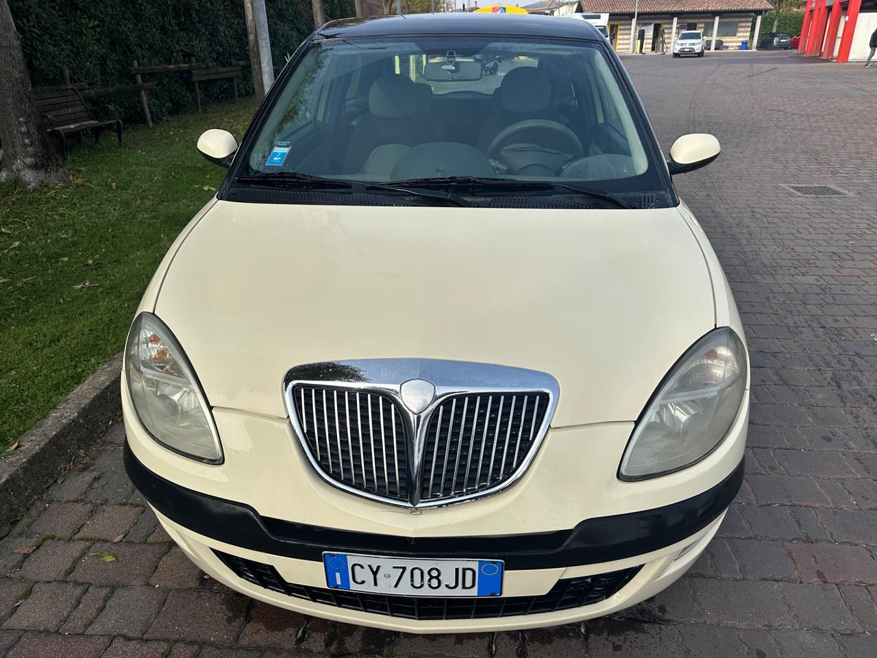 Lancia Ypsilon 1.2 benz GPL 2006 NEOPAT