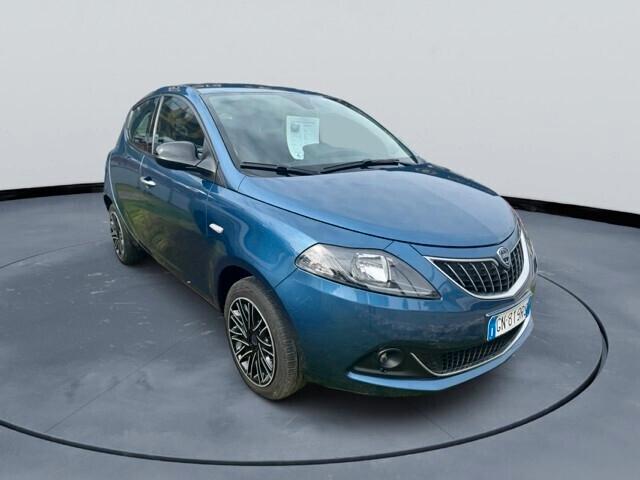 Lancia Ypsilon 1.0 FireFly 5 porte S&S Hybryd Gold