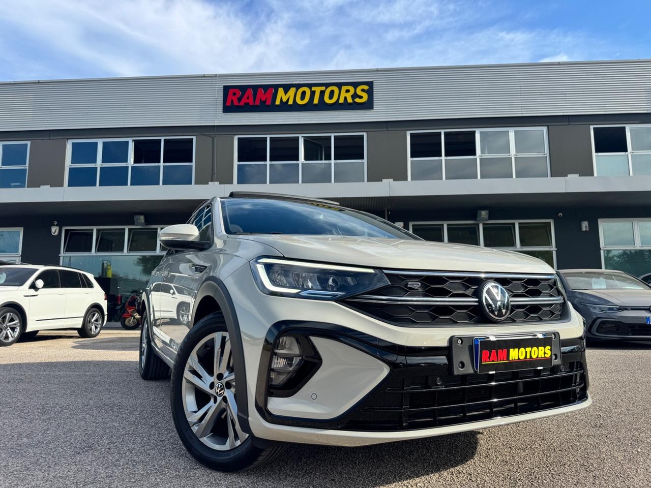 Volkswagen Taigo 1.0 TSI 110 CV DSG R-Line NEOPATENTATI