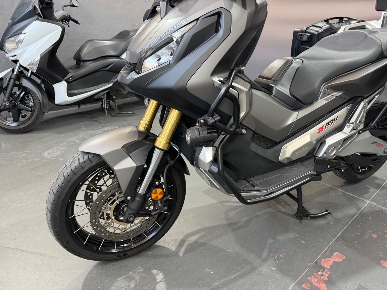 HONDA X-ADV 750 TRAVEL ABS