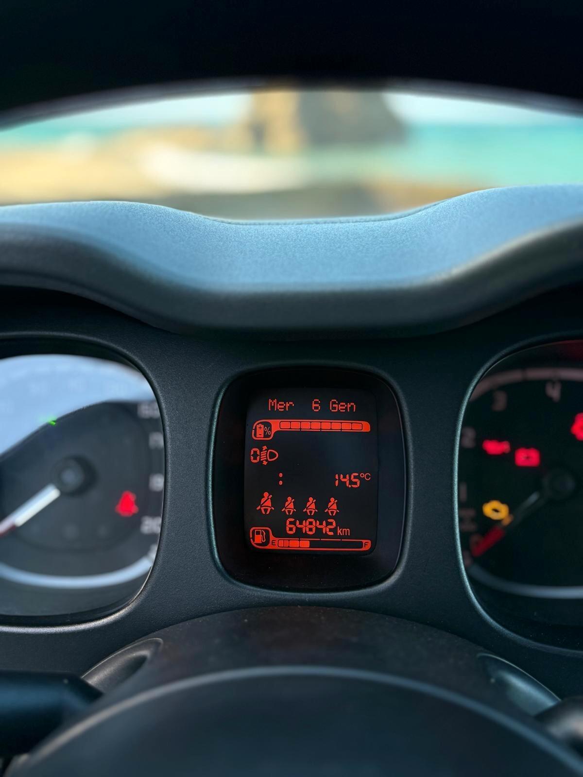 Panda 1.0 FireFly Hybrid City 5 Posti