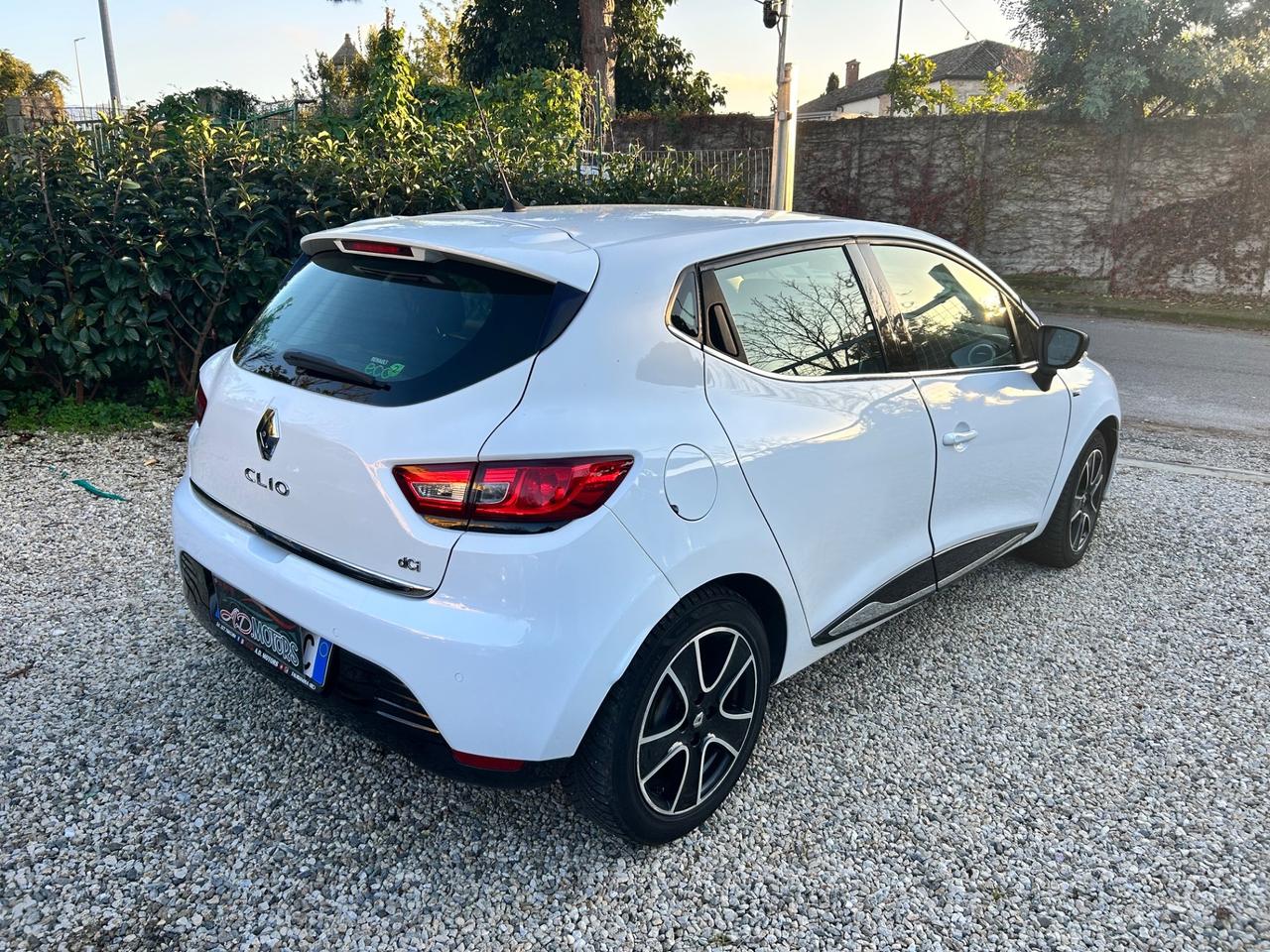 Renault Clio dCi 8V 75 CV Start&Stop 5 porte Energy Duel