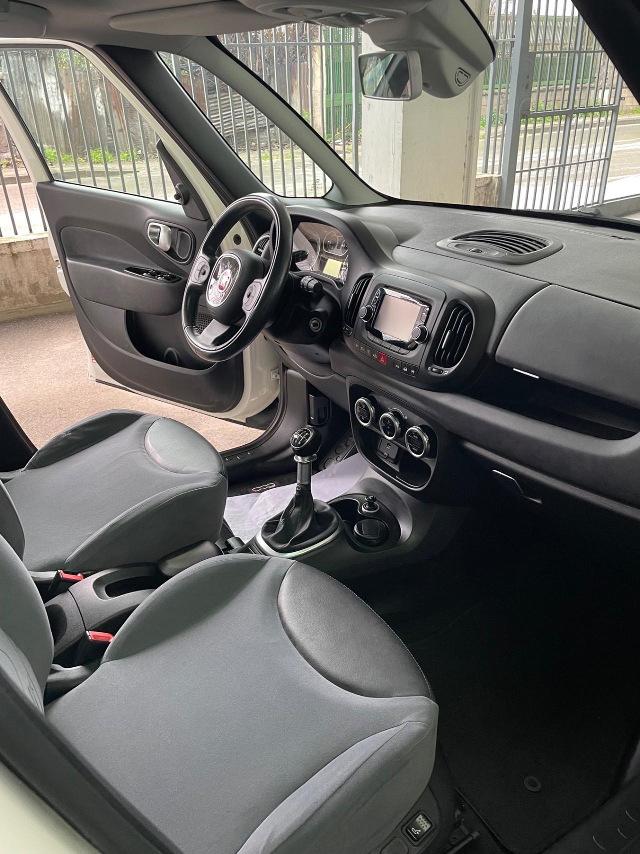 Fiat 500L 1.6 Multijet 105 CV Lounge tetto nav sensori ecc dal nord