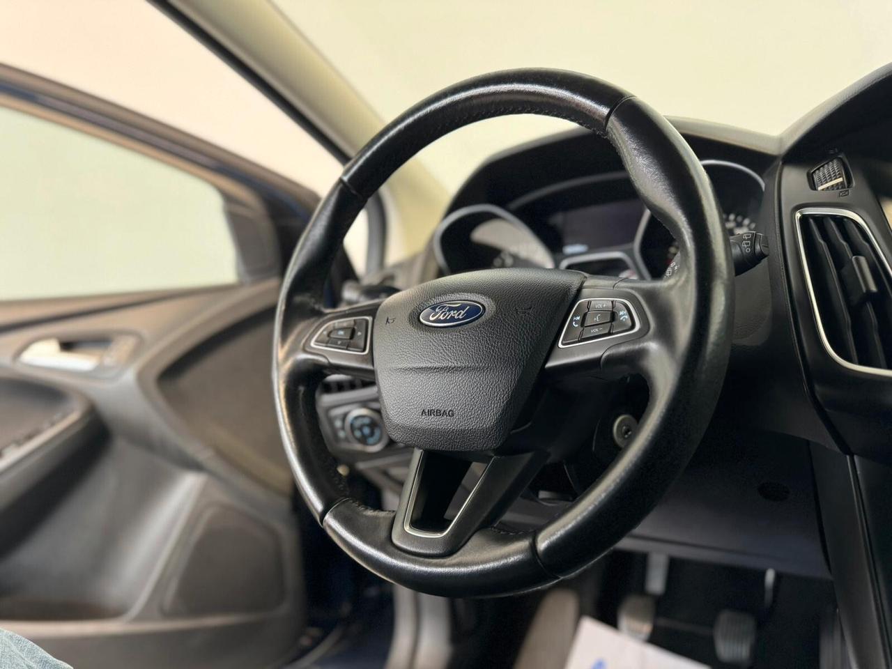 Ford Focus 1.6 120 CV GPL Titanium