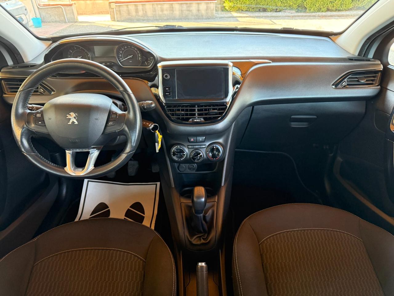 Peugeot 208 PureTech 82 5 porte Allure