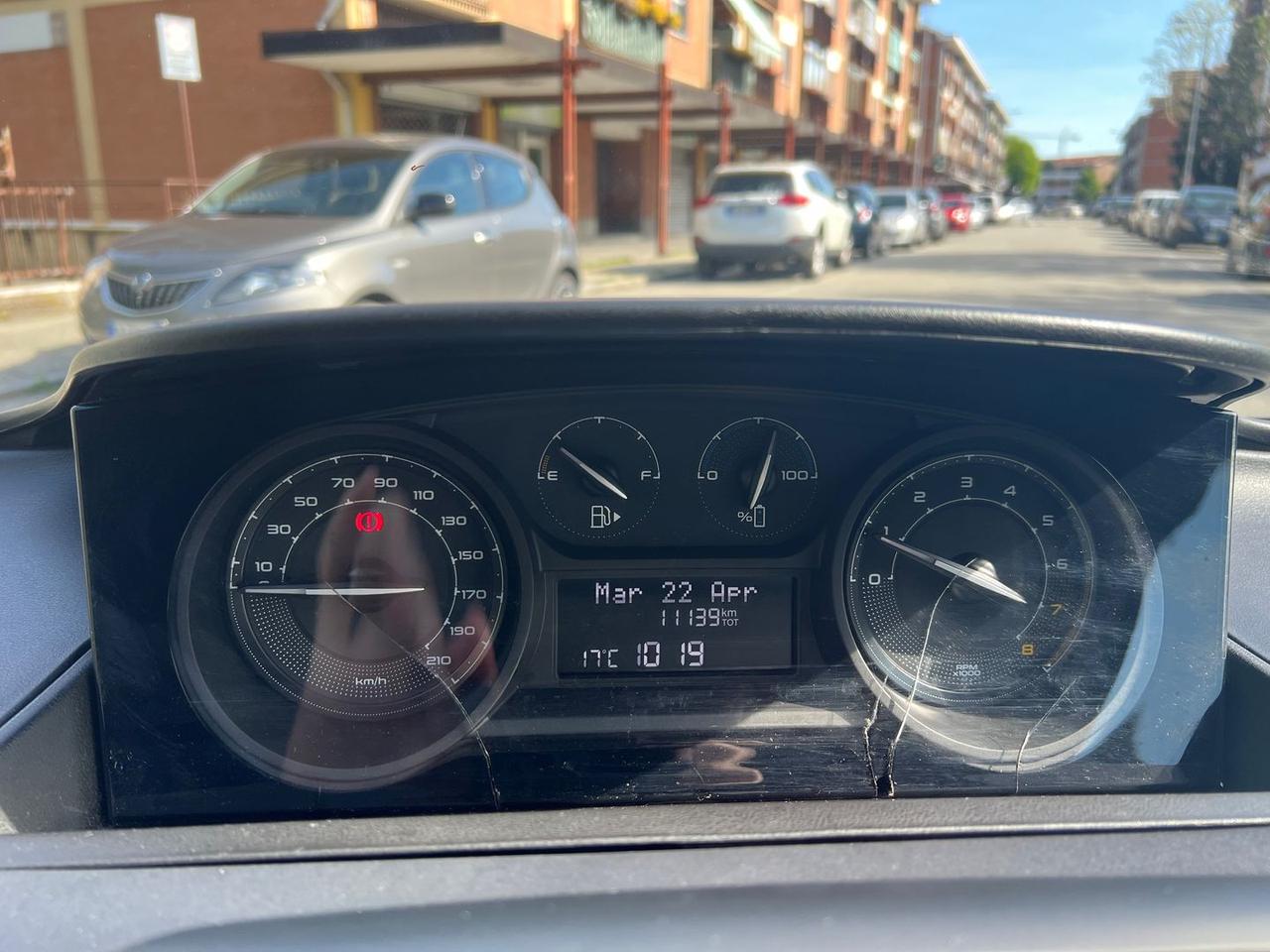 Lancia Ypsilon 1.0 FireFly MHEV Gold