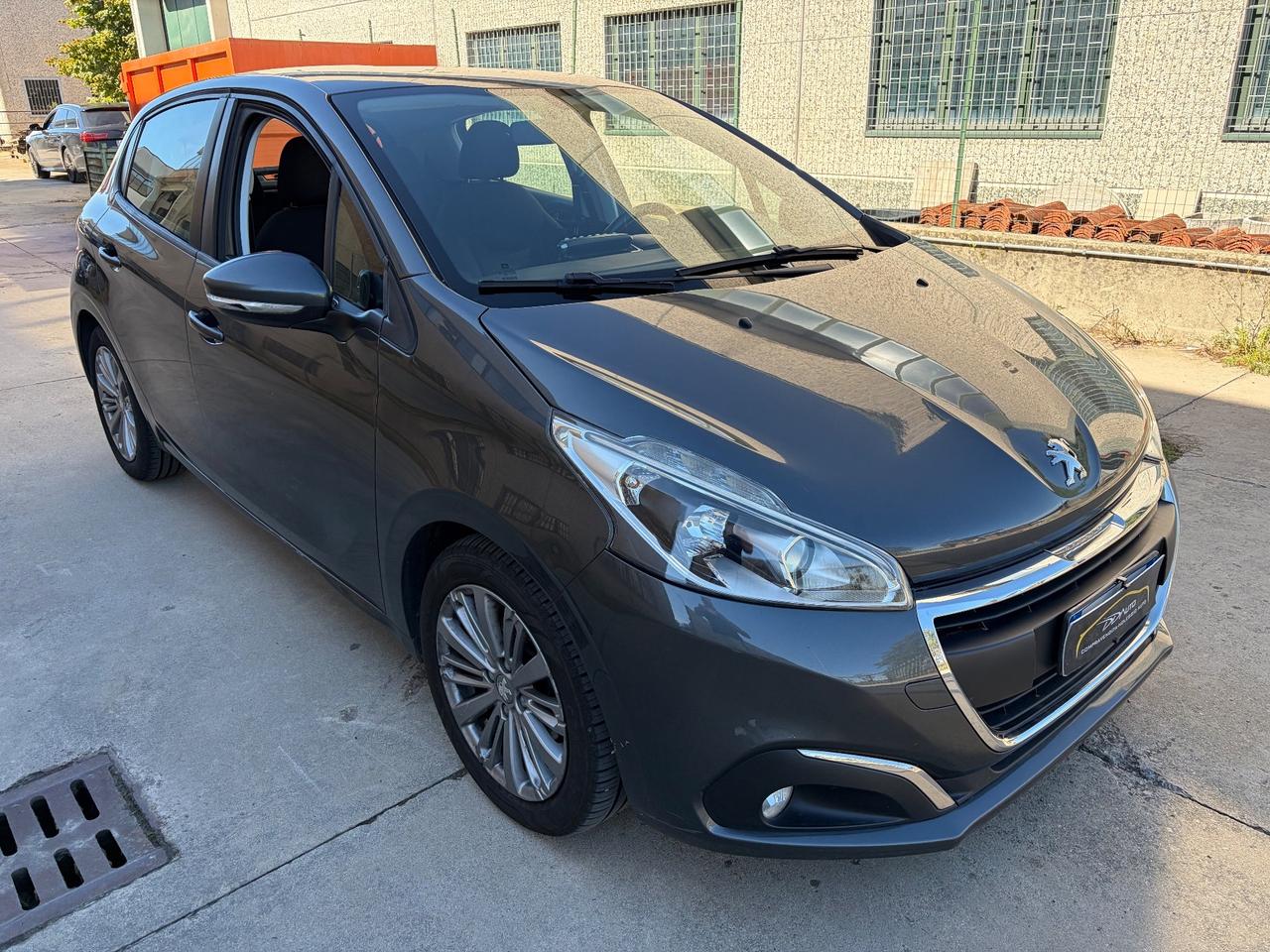 Peugeot 208 BlueHDi 75 5 porte Allure