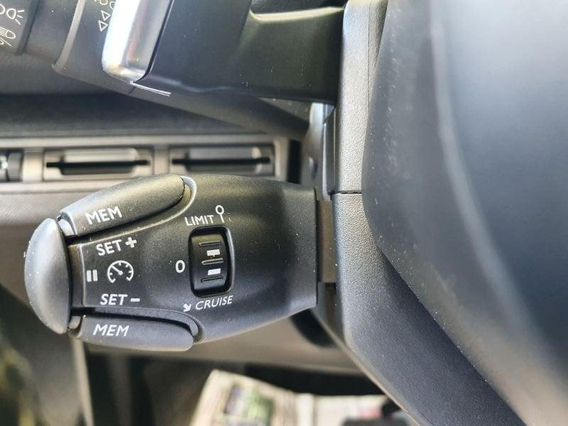 Peugeot 3008 BlueHDi 130 EAT8 S&S tua da 189,00 al mese