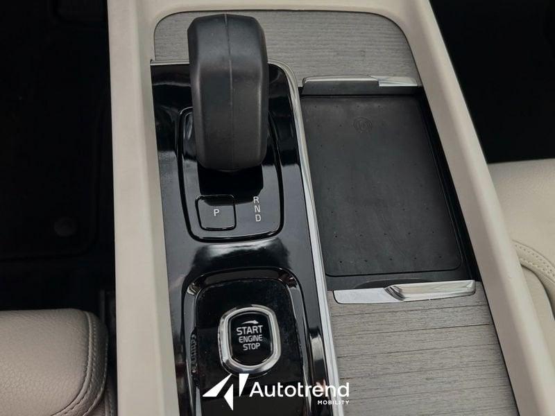 Volvo XC60 B4 197+14 CV Automatica Mild Hybrid Diesel Plus Bright