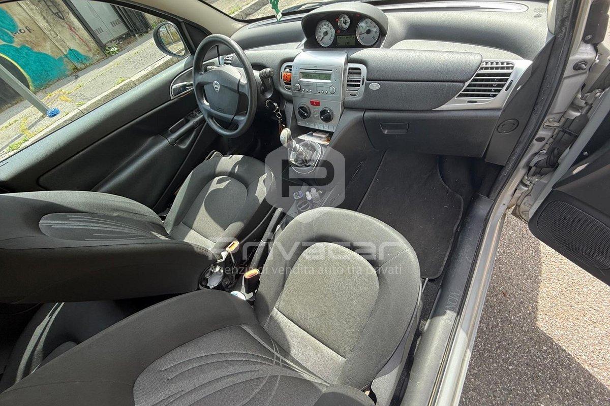 LANCIA Ypsilon 1.2 69 CV Unyca