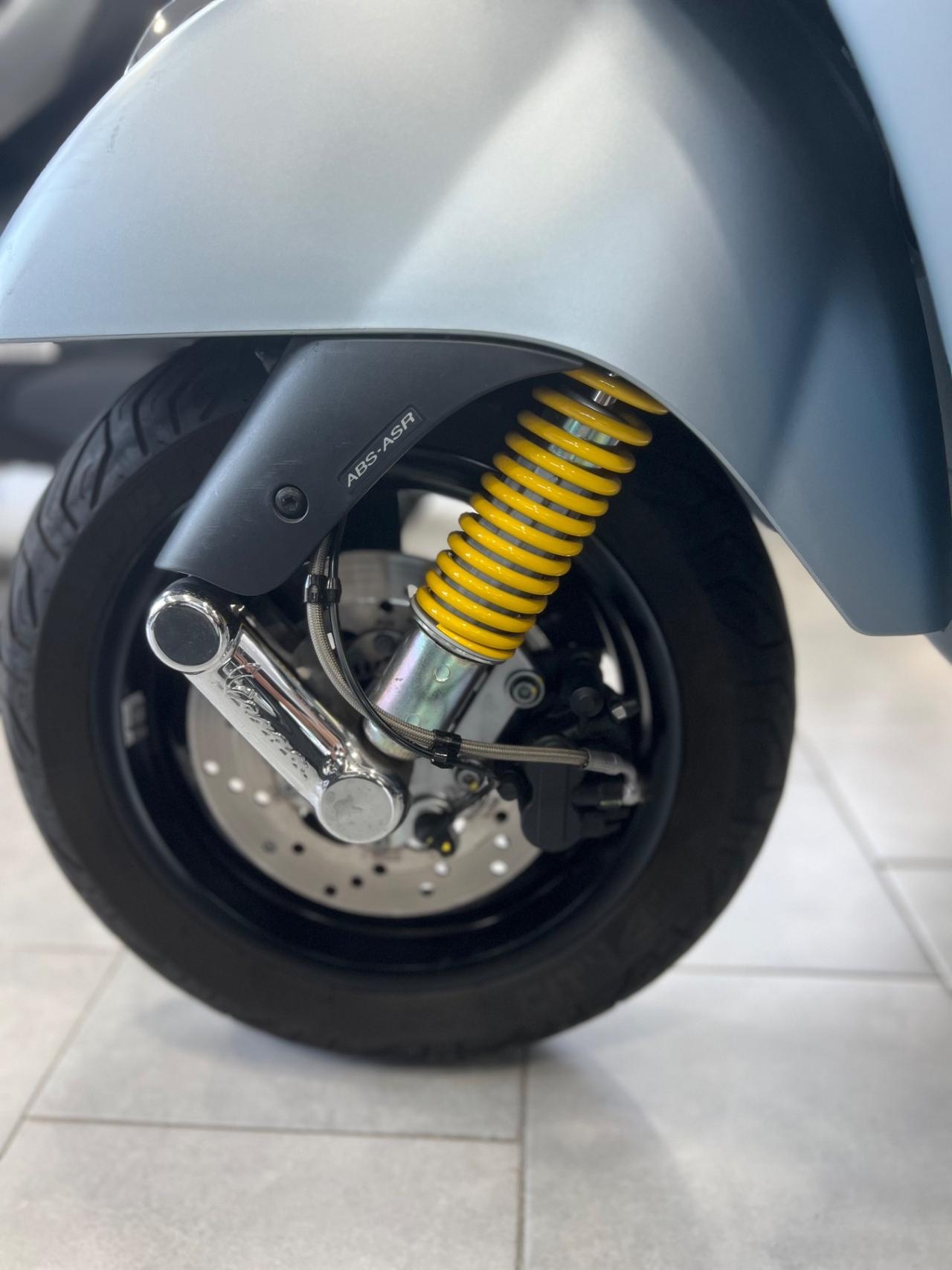 Piaggio Vespa 300 GTS SUPER TECH - 2022