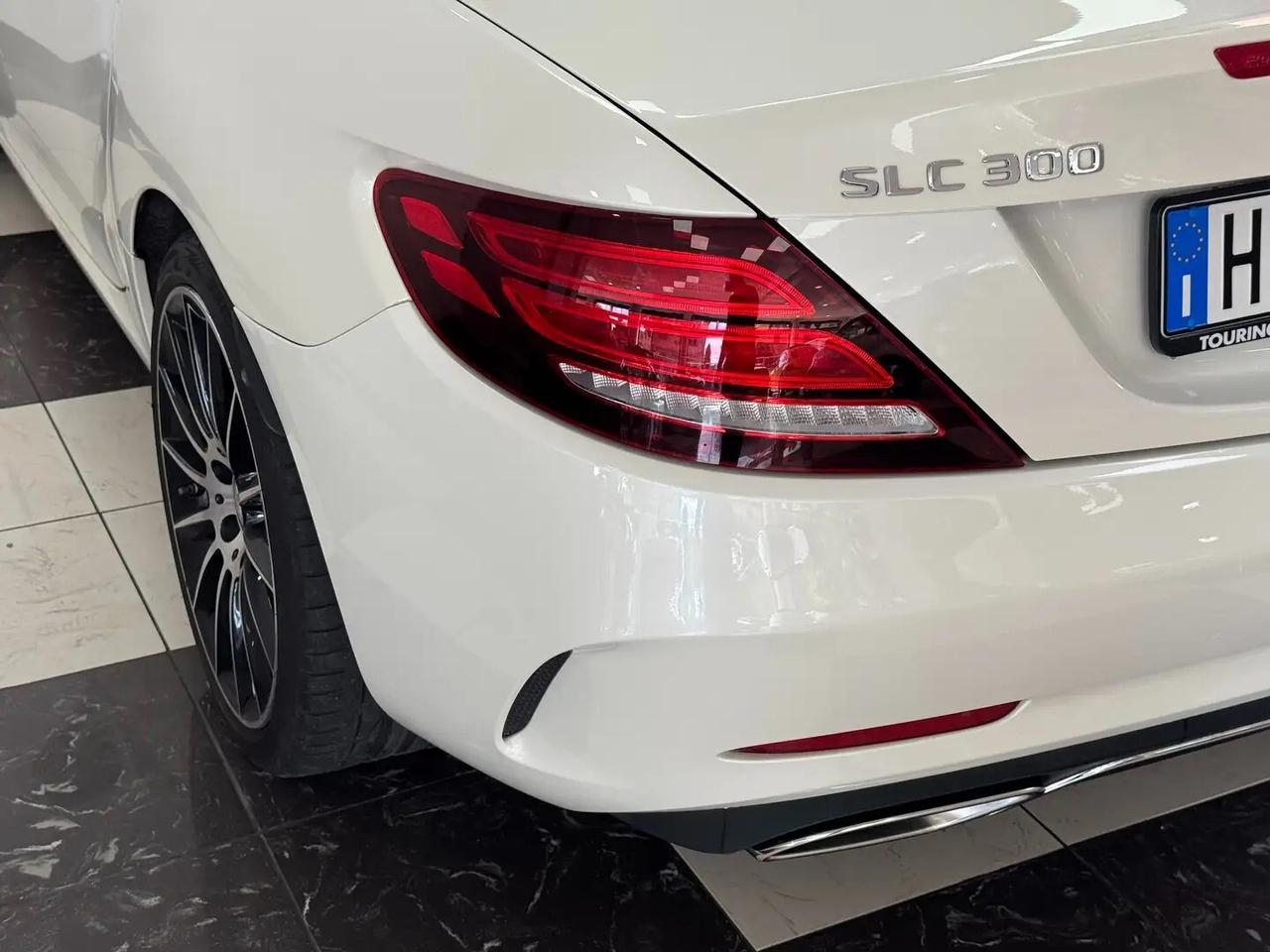 Mercedes-benz SLC 300 AMG line
