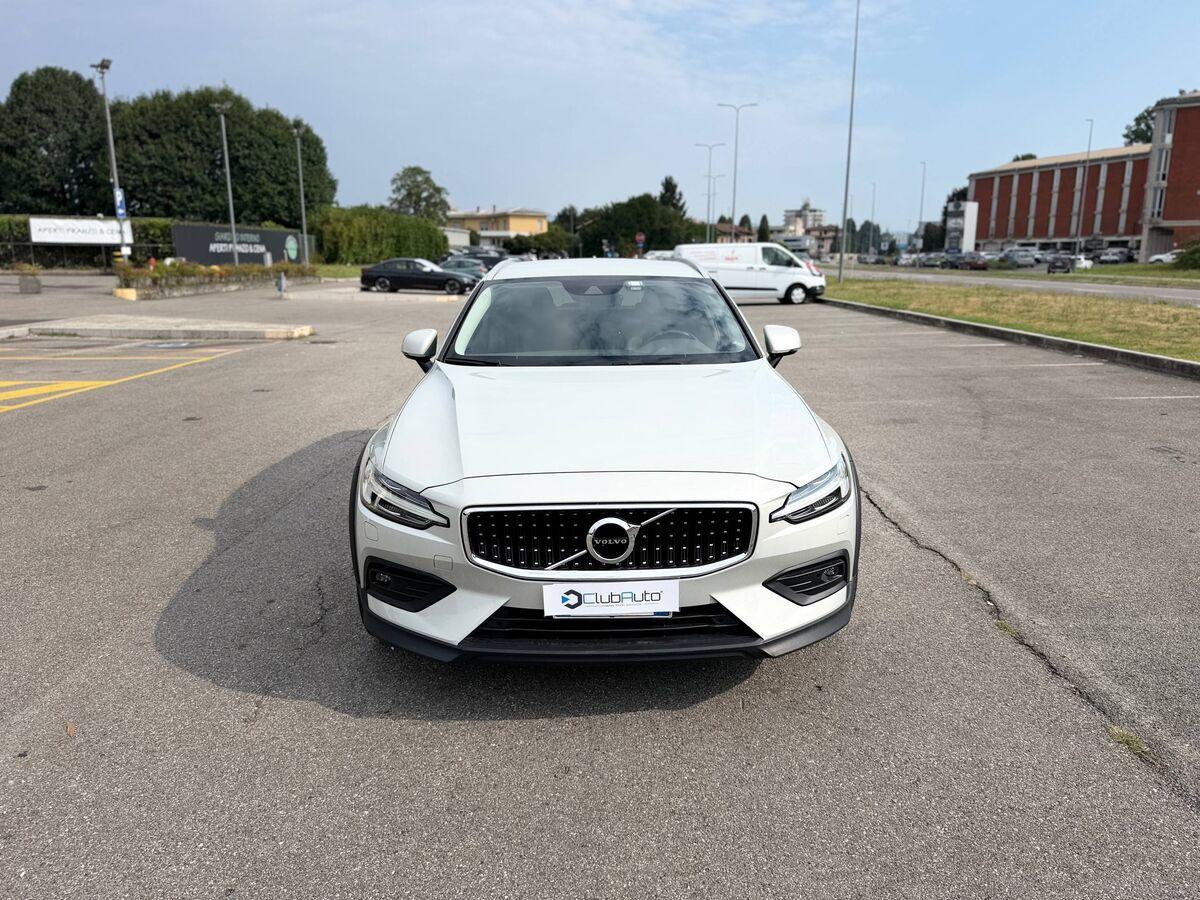 Volvo V60 2.0 b4 Business Pro awd auto