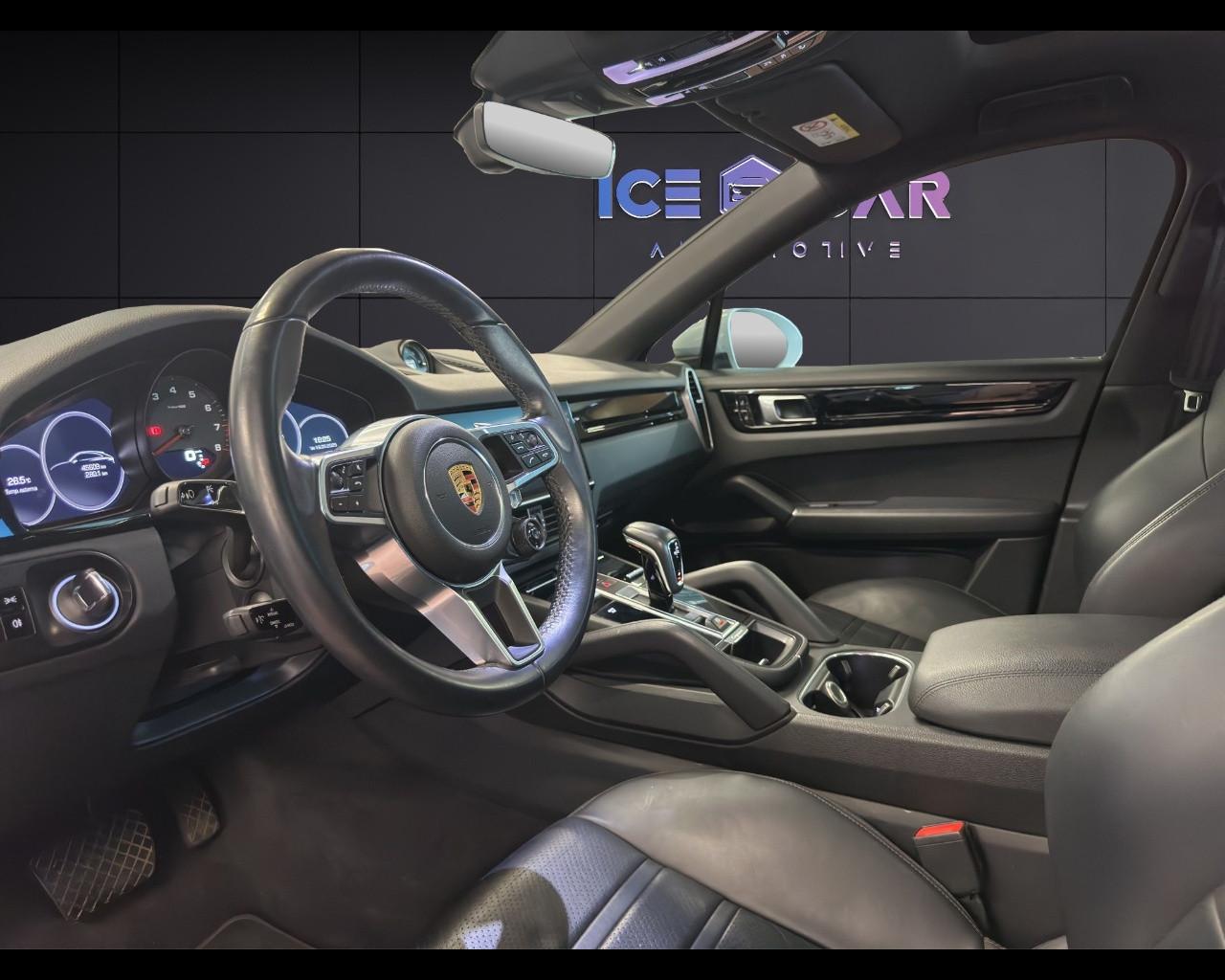 PORSCHE Cayenne Coupé - Cayenne Coupé 3.0 V6