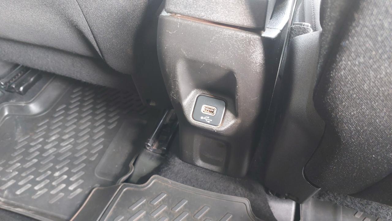 Jeep Renegade LIMITED CON FARI LED